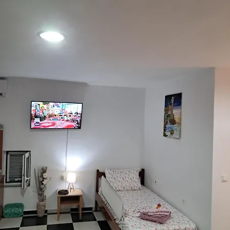 Dom wakacyjny Nikol's House