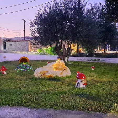 Nikol's House Semesterbostad